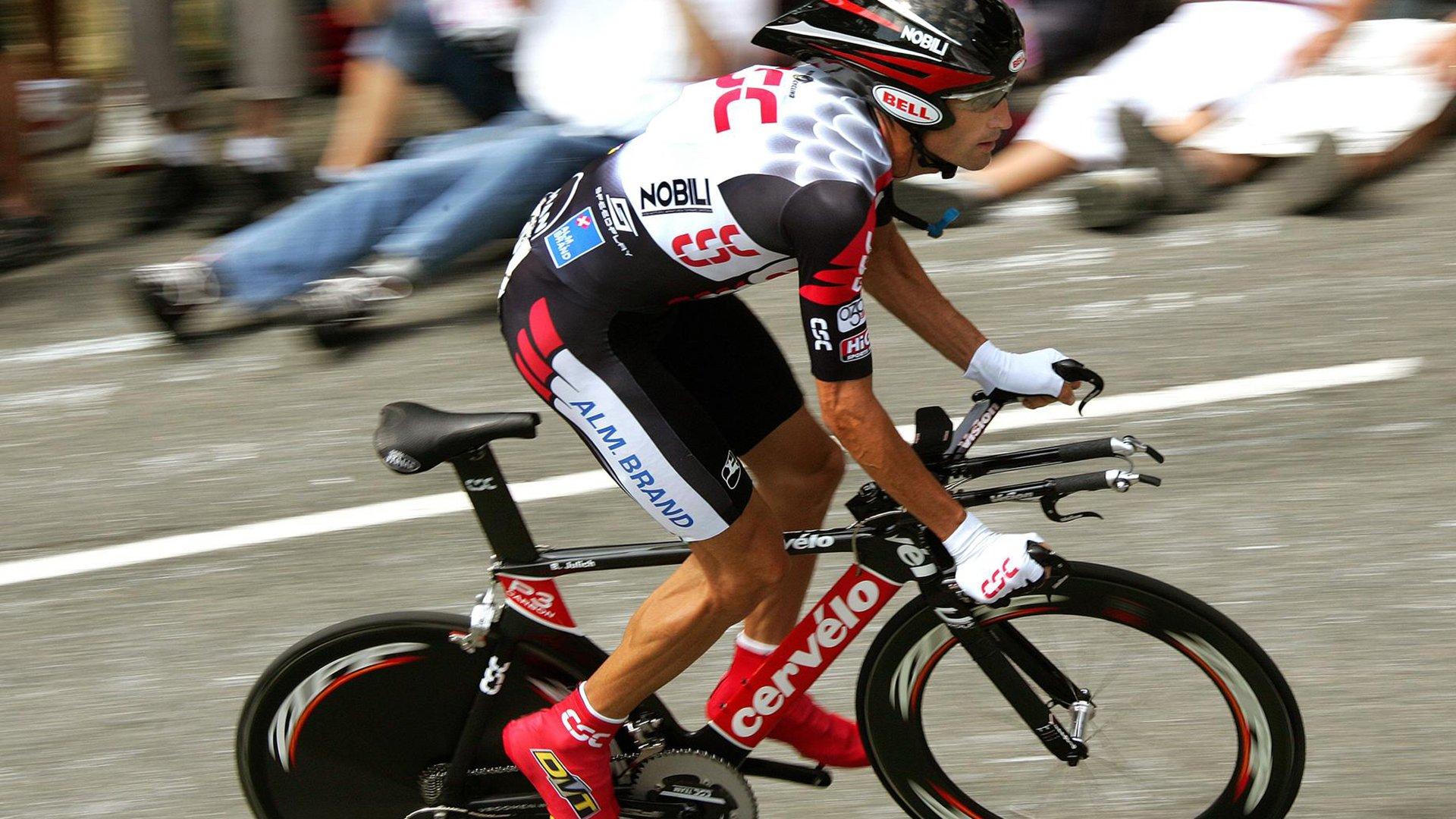 FIFA男足年度最佳教练候选揭晓，斯卡洛尼、德拉富恩特领衔 瓜迪奥拉意外落选引热议